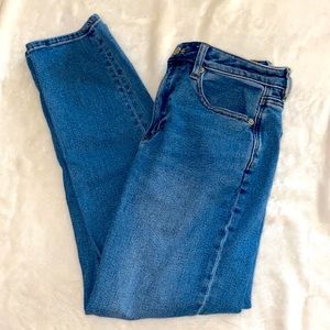 american eagle mom jeans